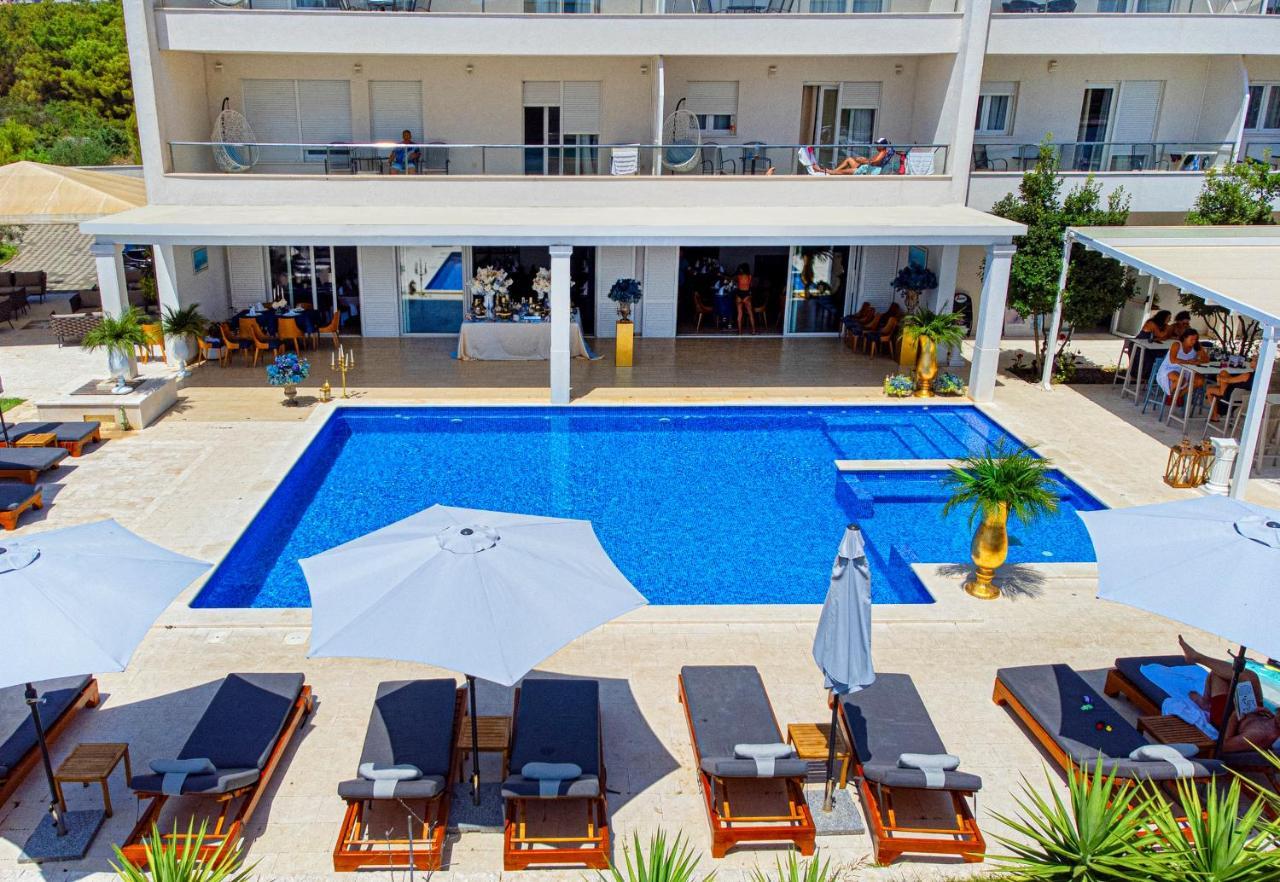 Hotel Perla Рогозниця Екстер'єр фото