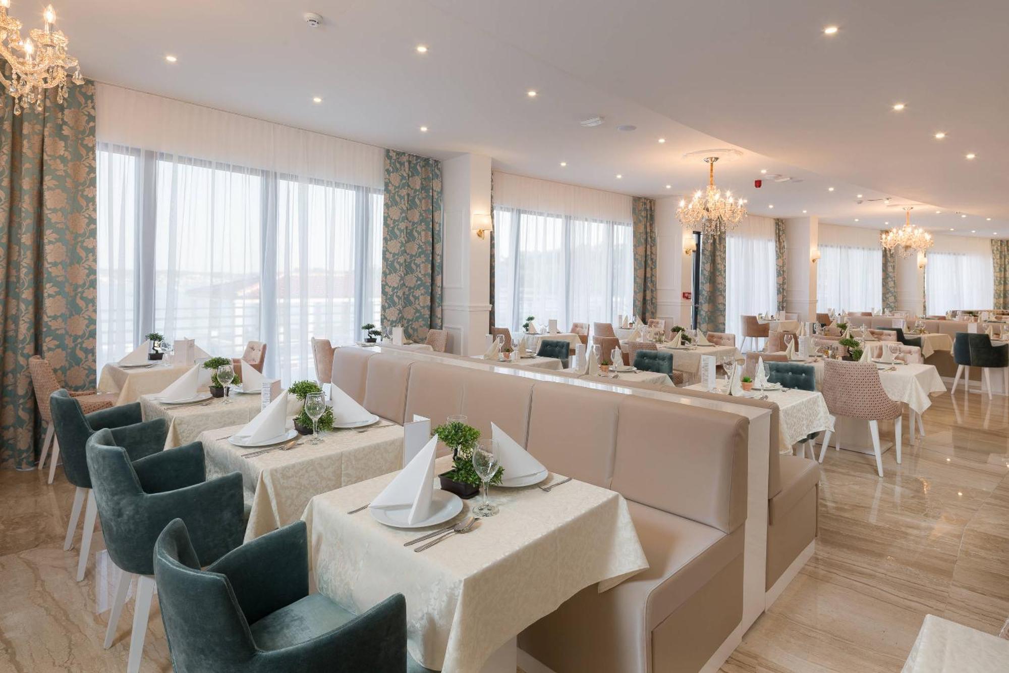 Hotel Perla Рогозниця Екстер'єр фото