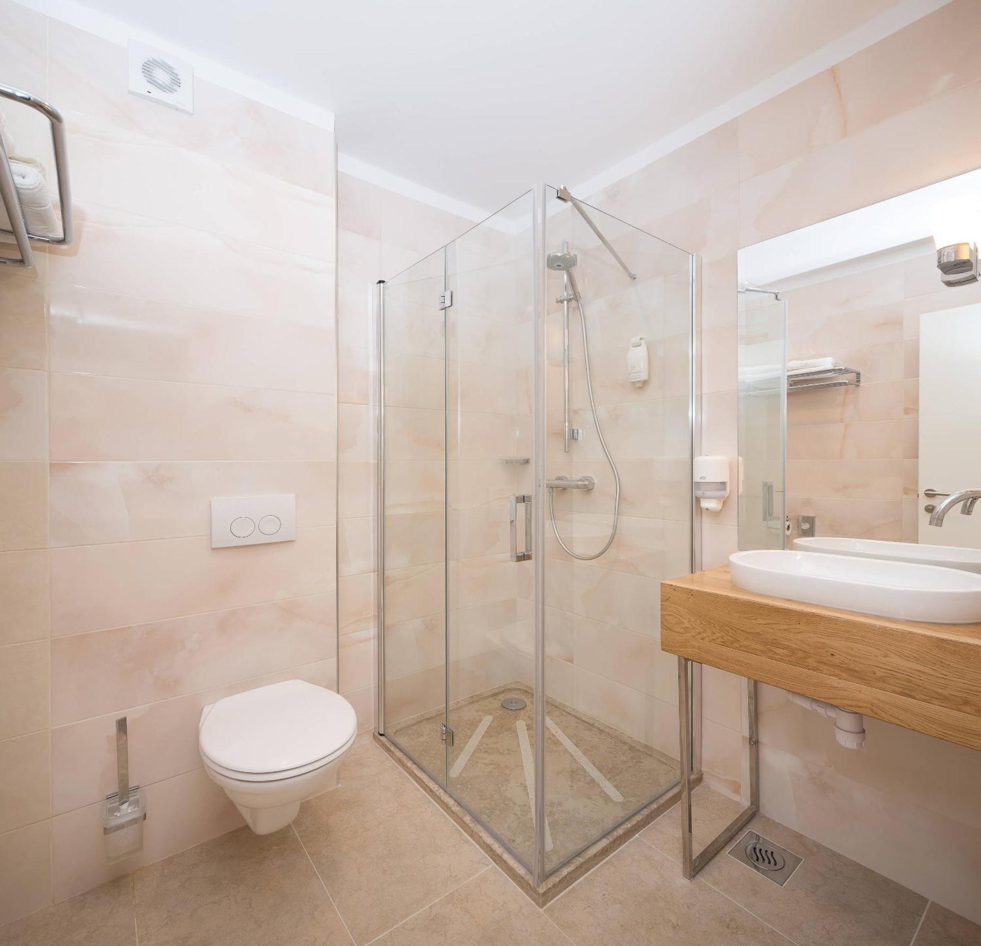 Hotel Perla Рогозниця Екстер'єр фото