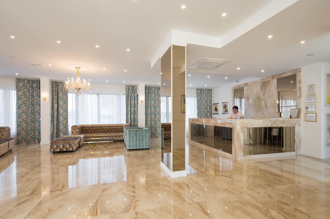 Hotel Perla Рогозниця Екстер'єр фото