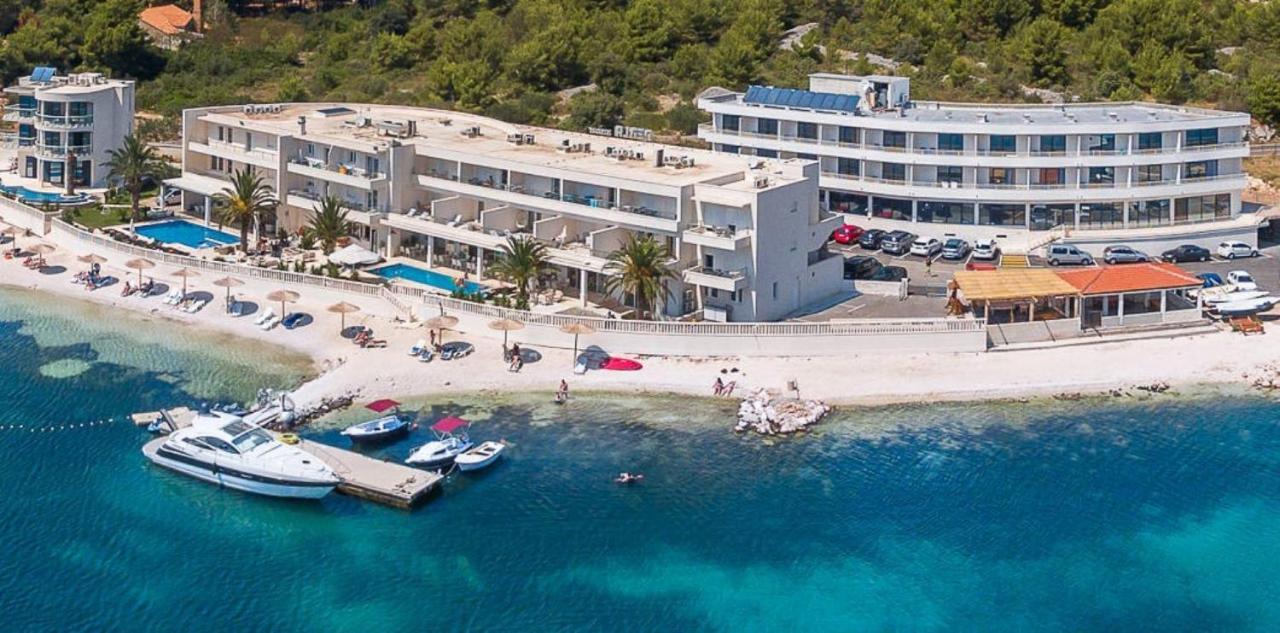 Hotel Perla Рогозниця Екстер'єр фото